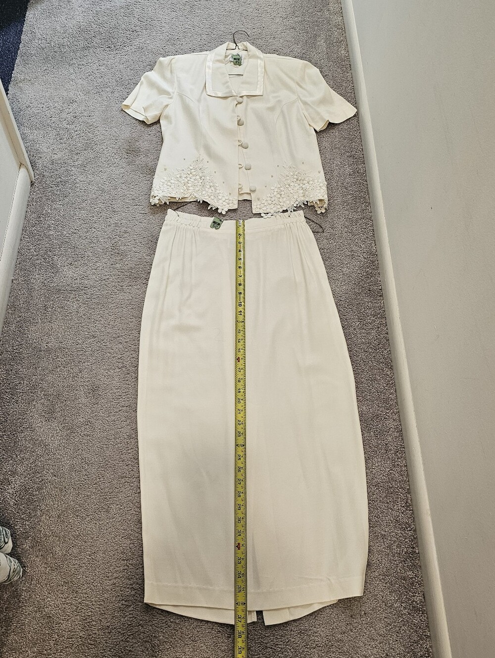 R&M Richards By Karen Kwong. Cream Beaded Hem Midi Skirt -and Button Top. Women